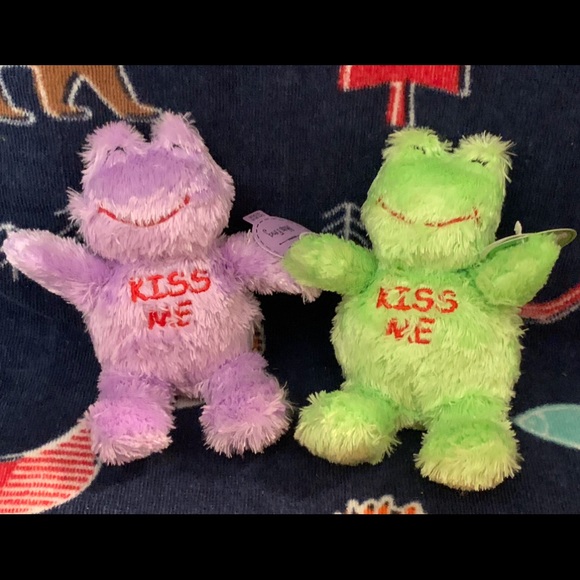 LOT Starbucks Plush Bearista Beanie KISS ME FROGS
